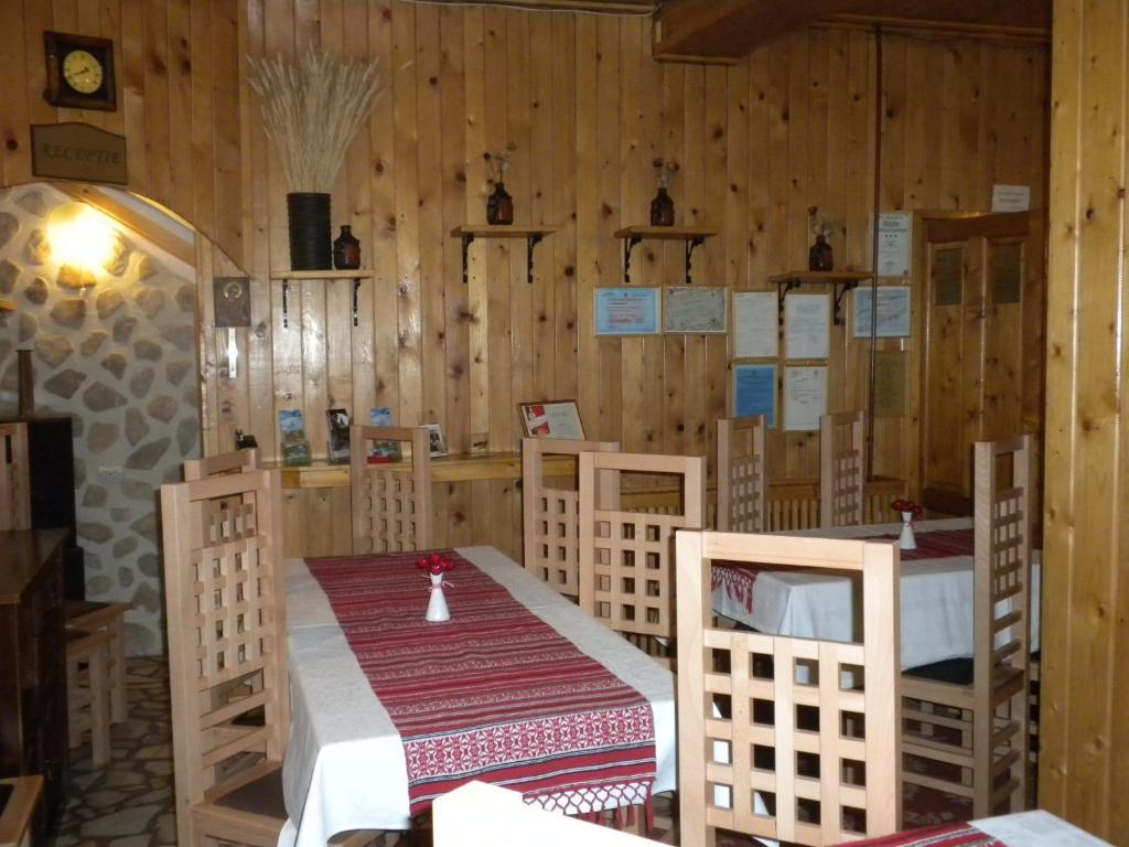 Rem'S Pension Risnov Exterior photo